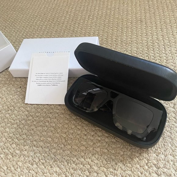 Victoria Beckham 55mm Square Sunglasses - Picture 14 of 16